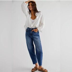 Free People We The Free High Rise Westward Barrel Blue Denim Jeans 25 Cropped